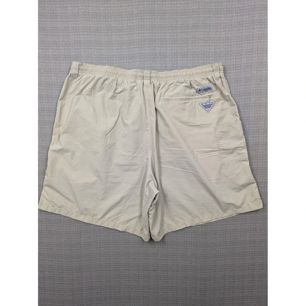 Columbia PFG Shorts Mens 2XL Beige Elastic Waist 7 Inseam Fishing Casual